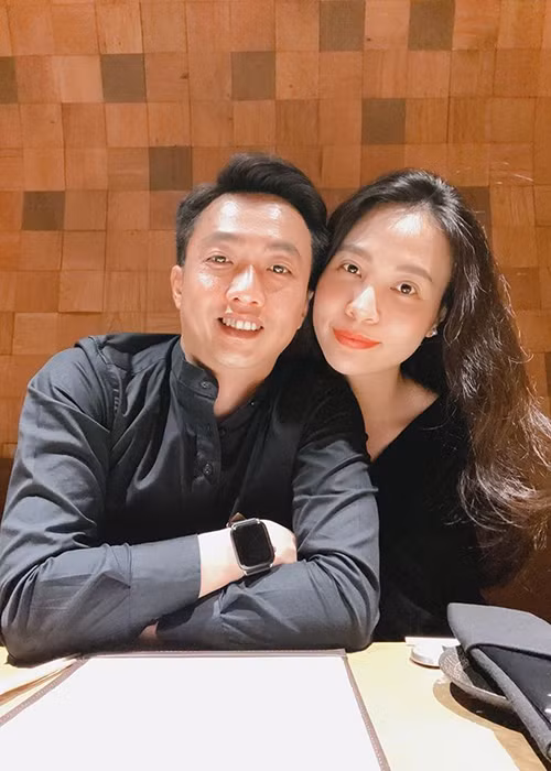 Nữ ca sĩ gốc Tày và ông xã doanh nhân cùng nhau phát triển công việc kinh doanh.