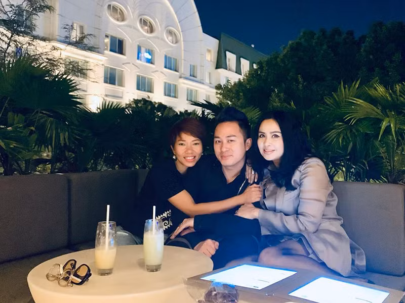 Ở tuổi 50, đã lên chức bà ngoại nhưng Thanh Lam vẫn đẹp mặn mà.