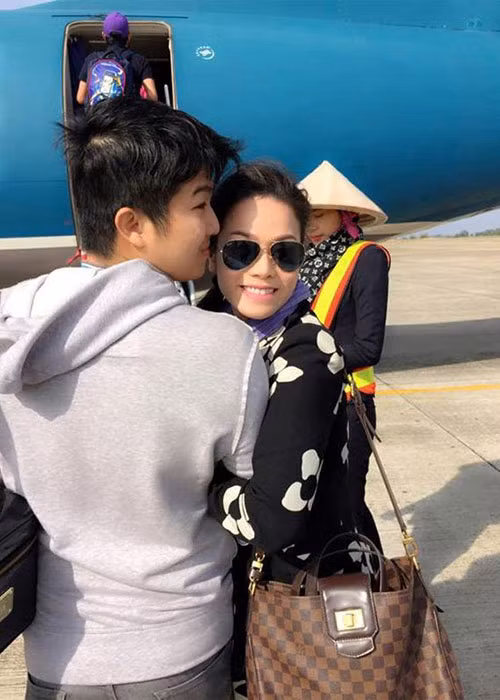 Cuộc hôn nhân giữa Bửu Lộc và Nhật Kim Anh tan vỡ từ cách đây 3 năm nhưng mãi đến tháng 6/2019 cả hai mới công khai.