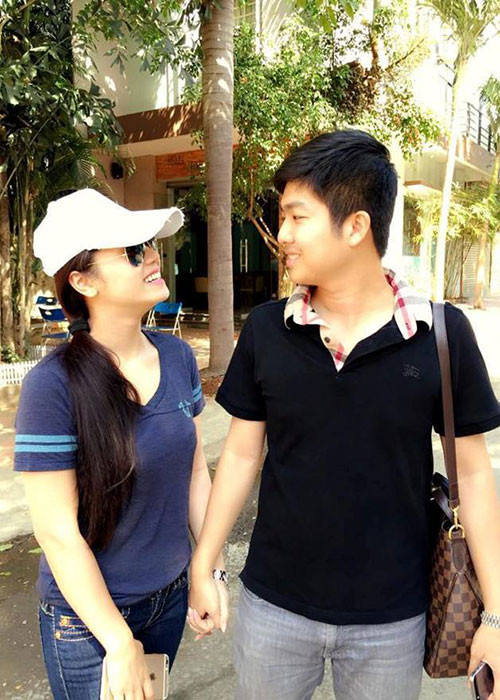 Trong những năm còn chung sống, Nhật Kim Anh thường xuyên chia sẻ hình ảnh tình tứ của mình bên Bửu Lộc kèm lời ngọt ngào.