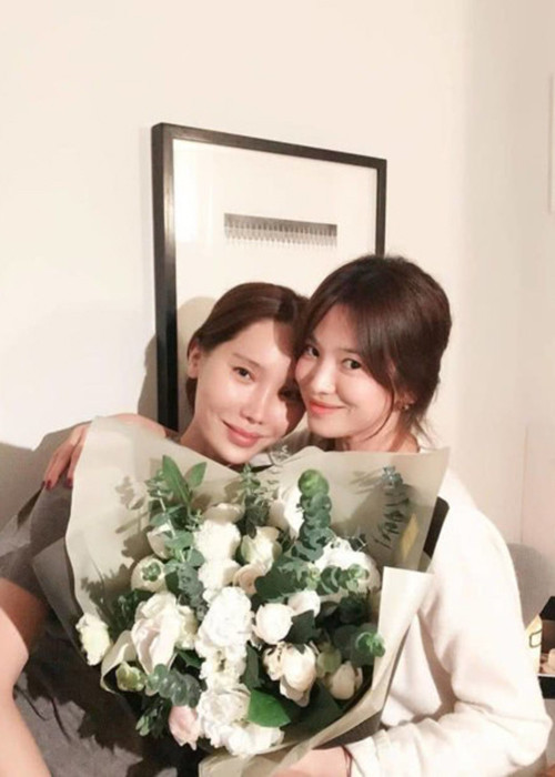 Sau 4 tháng ly hôn, Song Hye Kyo dường như đã trở lại cuộc sống thường nhật.