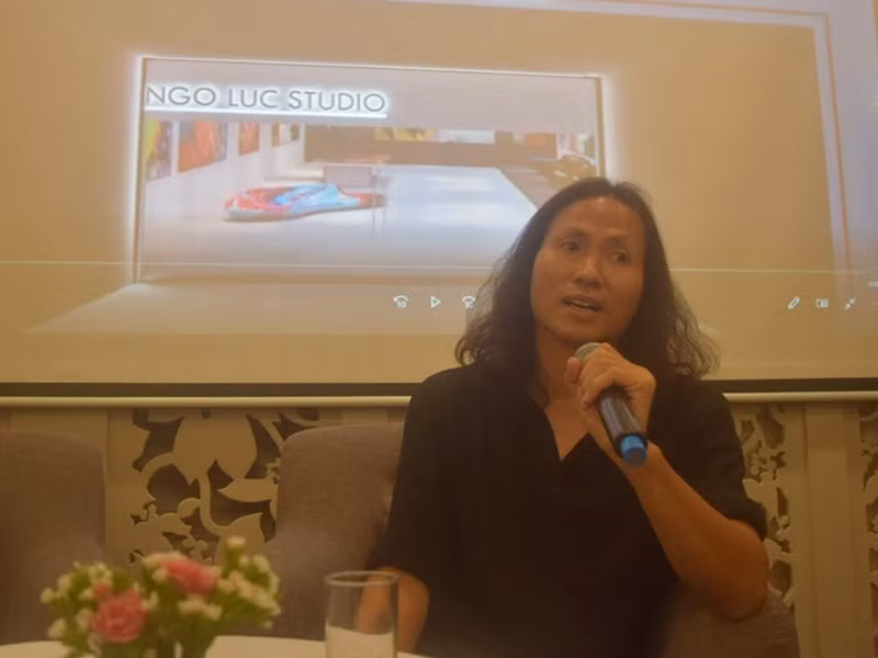 Phải mất hơn 1 năm sau ồn ào, họa sĩ Ngô Lực mới chính thức tái xuất khi giới thiệu một dự án mới của mình. Ngoài ra, trong buổi gặp gỡ báo chí, anh lần đầu trải lòng về ồn ào năm 2018. Ảnh: Người đưa tin