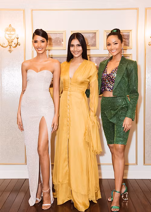 H’hen Niê khuyên Hoàng Thùy hãy thả lỏng và phải trang điểm, mặc quần áo chỉn chu dù bất kể là đi ăn sáng, photoshot hay chỉ là phỏng vấn kín.