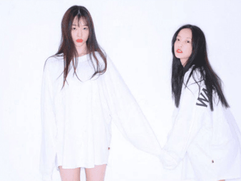 Sau sự ra đi của Sulli và Goo Hara, khán giả lo lắng cho những người bạn thân của 2 ngôi sao này như IU và Heechul.