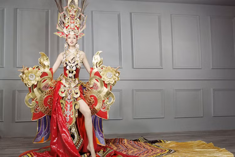 Thiet ke quoc phuc thi nhan sac quoc te: On ao chuyen dep, doc, sexy!-Hinh-5