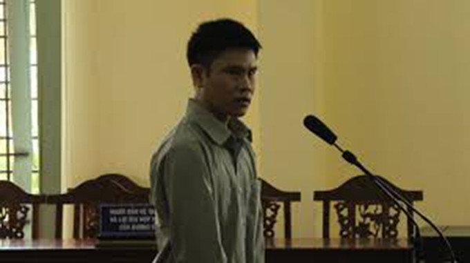  Đâm chết em trai ruột vì mảnh đất bố mẹ chuyển nhượng ở Cần Thơ: Ngày 25/9/2018, Toà án Nhân dân thành phố Cần Thơ tuyên bị cáo Nguyễn Văn Thơ (42 tuổi, ngụ huyện Phong Điền) 12 năm tù về tội Giết người.