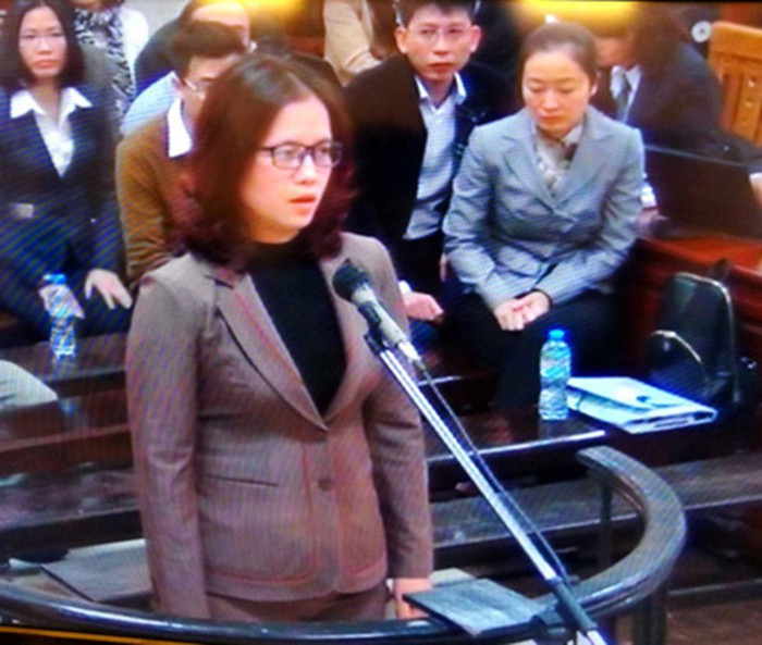 Nguyễn Thị Kiều Liên cùng các bị can khác nguyên là giám đốc chi nhánh, phòng giao dịch Oceanbank tiếp nhận chủ trương chi lãi ngoài đối với khách hàng gửi tiền từ lãnh đạo Oceanbank, thực hiện chi tiền ngoài lãi suất huy động cho khách hàng, vi phạm quy định của Ngân hàng Nhà nước gây thiệt hại cho Oceanbank. Hành vi của các bị can nguyên là giám đốc chi nhánh, phòng giao dịch Oceanbank đã giúp sức cho nhóm bị can nguyên là lãnh đạo của Oceanbank thực hiện các hành vi vi phạm pháp luật gây thiệt hại cho Oceanbank tổng số tiền là gần 2.000 tỷ đồng... Xem thêm video: Chân dung đại gia chi 32 tỷ đồng giúp Nguyễn Xuân Sơn thoát án tử?. Nguồn: VTC 14.