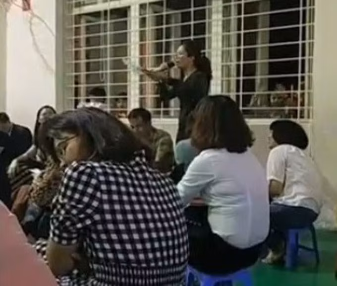 Co giao ky thi cha me don than: Bo GD-DT du chuyen gay buc xuc du luan?