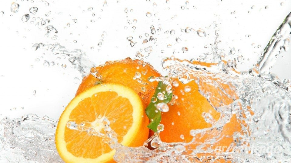 Ăn uống, nghỉ ngơi hợp lý Một chế độ ăn uống lành mạnh với đầy đủ dưỡng chất, kết hợp với việc uống đủ lượng nước cơ thể cần mỗi ngày luôn là một bí kíp hiệu quả nhất cho những ai muốn duy trì một làn da đẹp. Bên cạnh đó, bạn cần ngủ đủ 6 -7 tiếng và chăm chỉ tập luyện thể dục để tăng cường sức khỏe, sức đề kháng.