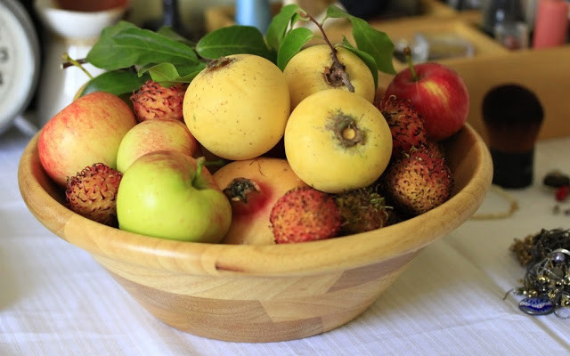 Quả thị có tác dụng tẩy giun ở trẻ nhỏ. Người ta thấy trẻ nhỏ ăn nhiều thịt quả thị chín vào sáng sớm lúc đói có ra giun, chủ yếu là giun kim. Ảnh blogspot.