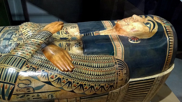 Toàn bộ cơ thể thai nhi trải qua quá trình khoáng hóa, y như cách người Ai Cập đã cố tạo nên cho các mô của xác ướp người lớn. Đó là lý do trong ảnh chụp CT, thai nhi hầu như không thấy xương cho dù hình hài thì rất nguyên vẹn.