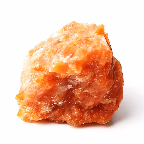 Đá Canxit được coi là một khoáng chất quan trọng trong ngành sản xuất công nghiệp, được sử dụng nhiều trong lĩnh vực xây dựng đặc biệt là để gắn kết hoặc để sản xuất các loại kim loại khác nhau.