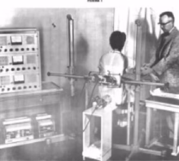 Hai năm sau, dự án này bị phanh phui bởi quốc hội Mỹ, thông qua điều tra của Ủy ban Rockefeller và Ủy ban Church dựa vào lời thú tội của những người trực tiếp tham gia và một lượng ít ỏi những tài liệu thoát khỏi lệnh tiêu huỷ của Helms.