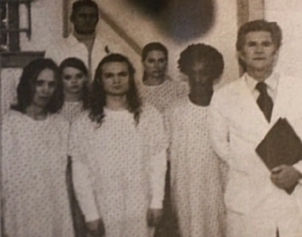 Để che giấu dư luận, năm 1964, MK-Ultra được đổi tên thành MK-Search. Đến năm 1973, theo lệnh của Giám đốc CIA Richard Helms lúc đó, mọi hồ sơ liên quan bị tiêu hủy.