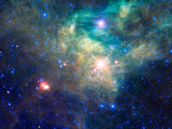 Một giả thuyết nữa nó vẫn còn là một hành tinh non được vây bọc bởi đám mây khí bụi của đĩa tiền hành tinh của sao mẹ. Các nhà nghiên cứu nghiêng về giả thuyết thứ hai, tuy nhiên cũng nhiều người ủng hộ giả thuyết thứ nhất - hành tinh tan rã.