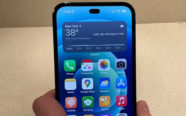 Dự đoán kích thước màn hình của iPhone 14 Pro và 14 Pro Max cũng sẽ không đổi so với thế hệ tiền nhiệm, lần lượt là 6,1 inch và 6,7 inch. Máy vẫn sẽ sử dụng tấm nền Super Retina XDR, hỗ trợ công nghệ ProMotion 120 Hz và TrueTone.