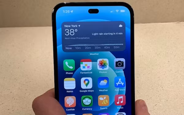 Dự đoán kích thước màn hình của iPhone 14 Pro và 14 Pro Max cũng sẽ không đổi so với thế hệ tiền nhiệm, lần lượt là 6,1 inch và 6,7 inch. Máy vẫn sẽ sử dụng tấm nền Super Retina XDR, hỗ trợ công nghệ ProMotion 120 Hz và TrueTone.