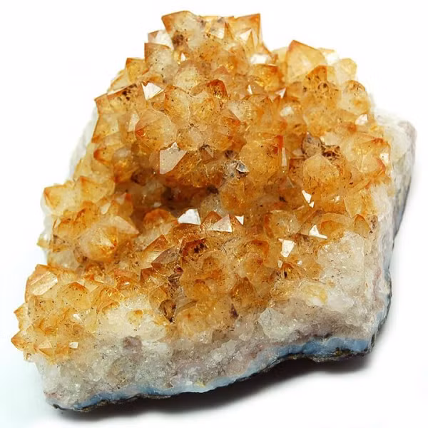 Đá Citrine thu hút và nhận được sự yêu thích không chỉ vì vẻ đẹp của nó mà còn bởi ý nghĩa to lớn nó mang lại cho người sử dụng. Theo các chuyên gia đánh giá đeo đá Citrine bên người thường xuyên có thể giúp người dùng mình mẫn và cải thiện trí nhớ.