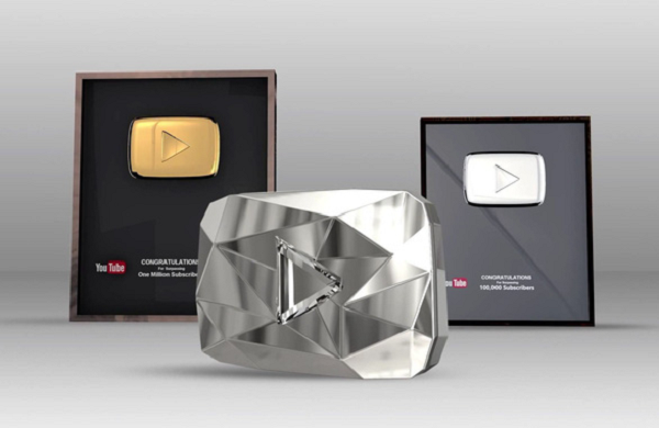 Điều kiện để nhận được nút Vàng Youtube thì khó khăn hơn nút Bạc gấp 10 lần, kênh của bạn phải đạt từ 1.000.000 sub sẽ nhận được nút Vàng.