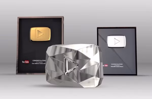 Điều kiện để nhận được nút Vàng Youtube thì khó khăn hơn nút Bạc gấp 10 lần, kênh của bạn phải đạt từ 1.000.000 sub sẽ nhận được nút Vàng.