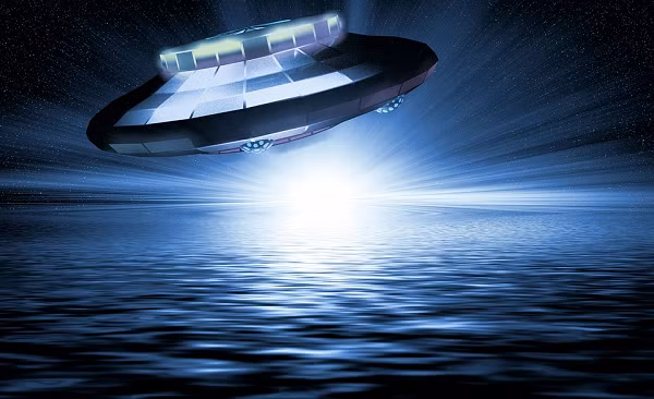 Vật thể này có thể tích rất lớn, không giống như bất kỳ con tàu đắm nào mà ông từng thấy trước đây: “Nó gần như có năm cánh tay nhô ra từ một vách đá dốc đứng, và mỗi cánh tay đều là một khẩu súng trên chiến hạm. Chúng có kích thước rất lớn, có năm khẩu bên này, năm khẩu bên kia, tổng cộng là 15 khẩu”.