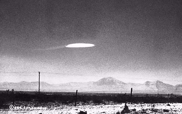 Tháng 8 và tháng 9/1951, một số ánh sáng bất thường đã được phát hiện trên bầu trời phía trên Lubbock, ở Texas. Đây là một trong những vụ đầu tiên ở Hoa Kỳ được báo cáo là nhìn thấy UFO.