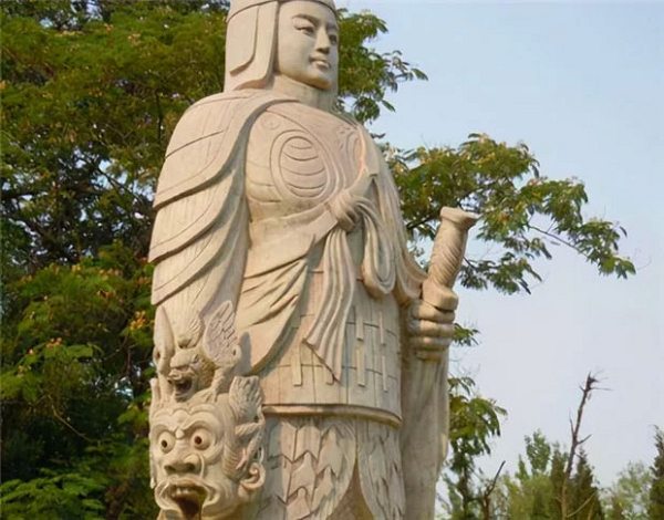 Tuy nhiên, sự hoàn mỹ cả về ngoại hình lẫn tài năng ấy cũng không thể cứu Lan Lăng Vương khỏi cái chết oan uổng.