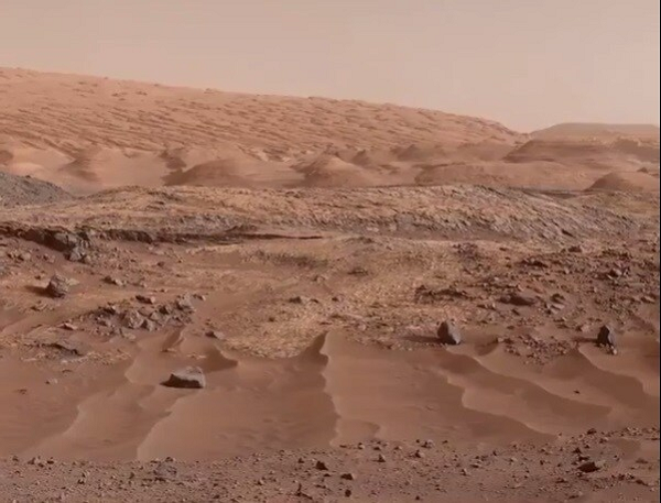 Theo nhà địa chất học Christopher House, các mẫu vật Sao Hỏa cực kỳ cạn kiệt carbon 13 giống như các mẫu ở Australia được lấy từ trầm tích 2,7 tỉ năm tuổi.