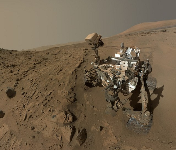 Tổng cộng 24 mẫu bột trầm tích đã được Curiosity nung nóng khoảng 850 độ C để tách các chất hóa học riêng lẻ, cho thấy khác biệt lớn về đồng vị carbon 12 và carbon 13, hai đồng vị carbon ổn định có thể tiết lộ chu trình carbon đã thay đổi như thế nào theo thời gian.