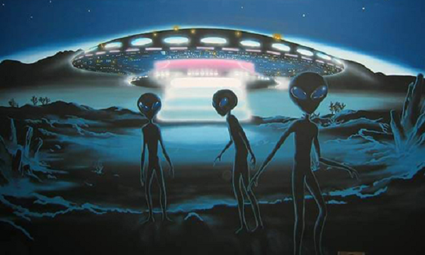 Nhưng giả sử sự sống nảy sinh thường xuyên một cách hợp lý và cuối cùng trở nên thông minh, có lẽ vẫn còn những nền văn minh khác ngoài kia, chủ yếu tập trung quanh dải 13.000 năm ánh sáng đó, do sự phổ biến của các ngôi sao giống như Mặt trời ở đó. 