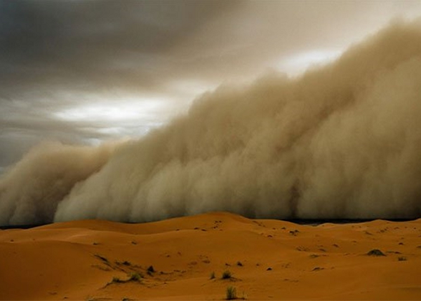 Tuy nhiên, điều đó cũng khiến nhiều khí nhà kính khác tồn tại lâu hơn, đồng nghĩa với việc tuy tẩy bớt những thứ có độc khi chúng ta hít vào, nhưng lại góp phần làm nóng lên toàn cầu.