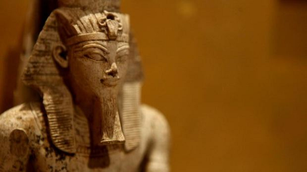 Lễ hội chỉ được tổ chức ở Thebes và cặp tượng nhân sư này được đặt ở ngay đầu đường rước.