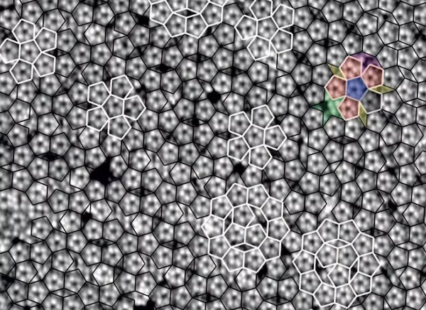 "Để hiểu được vũ khí hạt nhân của các quốc gia khác, chúng ta phải hiểu rõ về các chương trình thử nghiệm hạt nhân của họ. Chúng tôi thường phân tích các mảnh vỡ và khí phóng xạ để hiểu cách vũ khí được chế tạo hoặc chúng chứa vật liệu gì... Một loại tinh thể đã được hình thành tại nơi xảy ra vụ nổ hạt nhân…", các nhà khoa học cho biết.