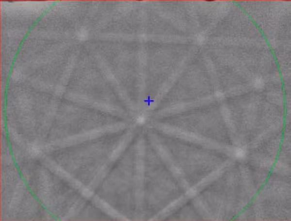 Giả tinh thể là một dạng tồn tại khác biệt của chất rắn, trong đó các nguyên tử sắp xếp dường như đều đặn nhưng không có sự lặp lại.