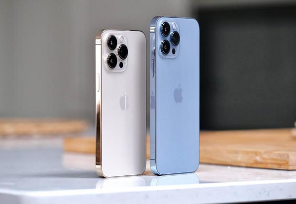 Ngoài vấn đề chất lượng tín hiệu của iPhone 13 Pro, một số người cho biết chất lượng cuộc gọi trên máy cũng bị kém đi đáng kể sau khi thay màn hình.