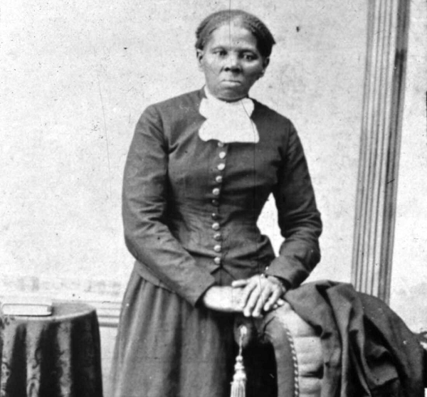 Harriet Tubman có tên khai sinh là Araminta Ross, sinh năm 1821 và mất năm 1913. Bà là một nhà hoạt động nhân đạo người Mỹ gốc Phi và là một điệp viên Liên bang trong cuộc nội chiến Mỹ. Năm 2016, bà là người thay thế chân dung Tổng thống Mỹ trên tờ tiền 20 USD.