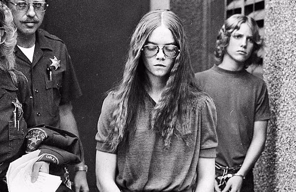 Brenda Spencer chỉ mới 16 tuổi khi cô giết chết 2 người trưởng thành, làm bị thương 8 người khác tại vụ nổ súng trường trung học Grover Cleveland, San Diego, 1979. Brenda chỉ trả lời: "Tôi không thích thứ hai. Vụ này làm ngày hôm nay vui vẻ hơn."