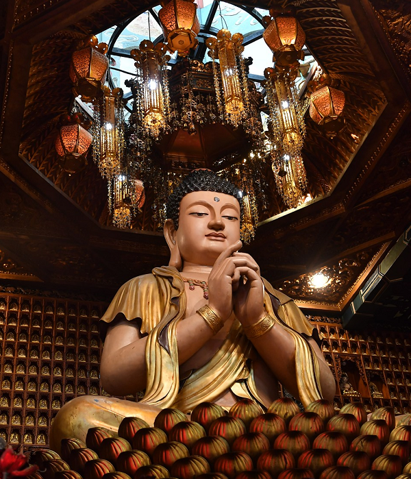 Trong văn hóa truyền thống Trung Quốc, con số 108 mang ý nghĩa cho sự hoàn mỹ và thành công nên nhiều công trình kiến trúc nổi tiếng, đặc biệt là các đền thờ sẽ xuất hiện con số 108 này.