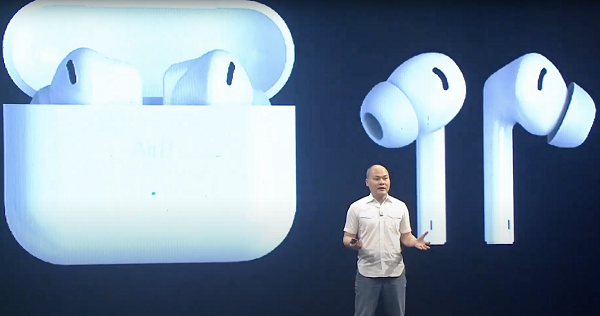 Nhờ việc tối ưu nêu trên, mà AirB có chất âm tương đương các sản phẩm có mức giá bán gấp đôi trên thị trường. Tính riêng giá một hộp sạc của Apple đã lên đến 2,5 triệu VNĐ, tức là hơn cả giá 1,5 triệu VNĐ của AirB, gần bằng giá 2,9 triệu VNĐ của AirB Pro đã bao gồm cả hộp sạc.