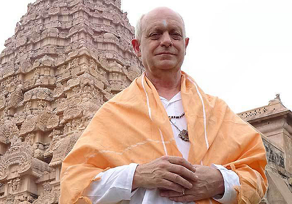 Nhà tiên tri nổi tiếng người Anh Craig Hamilton-Parker cho biết tình trạng bất ổn kinh tế và xã hội sẽ tiếp tục diễn ra vào năm 2022. Về thời tiết, Parker cho biết thế giới sẽ chứng kiến nhiều hiện tượng thời tiết cực đoan hơn vào năm 2022. Sẽ có nạn đói lớn ở châu Phi.