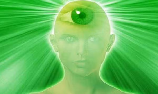 Sau 30 phút “nhìn” mục tiêu, ông mô tả đó là “một hồ nước hình tròn có đường kính khoảng 30m”, “một hồ bơi hình chữ nhật dài 18m x 24m”, và “một khối nhà bằng bê tông có thể là nhà máy lọc nước”. Ông đã vẽ sơ đồ, trong đó có một số chi tiết khác như máy bơm, máy móc và bể chứa nước.