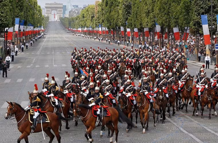 Quân đội Pháp hiện có quân số thường trực chỉ khoảng 350.000 người nhưng chi phí quân sự là rất lớn.