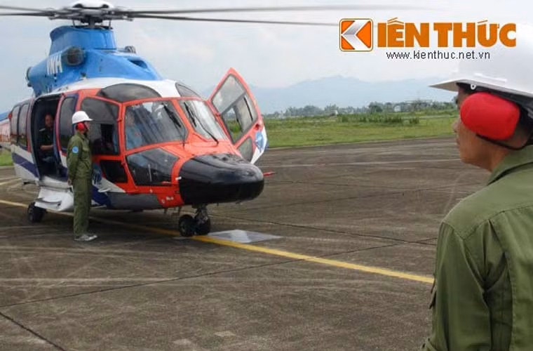 Trực thăng đa năng EC-155 gặp sự cố là một trong những trực thăng vận tải hiện đại nhất của Việt Nam hiện nay. Nó được sản xuất tại Nhà máy EUROCOPTER (Cộng hòa Pháp) ứng dụng công nghệ mới nhất với các hệ thống tự động, an toàn, chống tiếng ồn, khoang hành khách rộng và sang trọng.