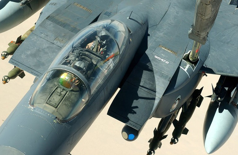 Tải trọng của F-15E rất đáng gờm khi lên tới 11 tấn trong khi các chiến đấu cơ Su-35 của Nga chỉ có khả năng mang theo 8 tấn.