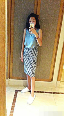 Mới đây, He Yan đã đăng tải bài viết chia sẻ về quá trình giảm cân của mình lên mạng xã hội Weibo. Cho đến nay, bài viết đã thu hút được hơn 400.000 lượt xem.