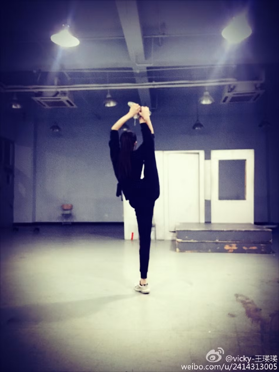 Wang sở hữu mộ thân hình rất chuẩn và dẻo như "bún".