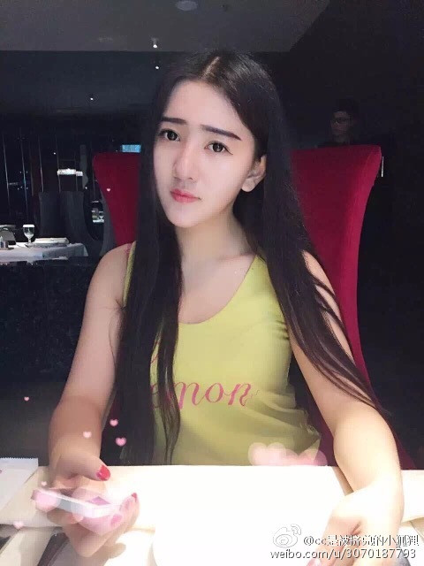 Phong cách trẻ trung và hiện đại.