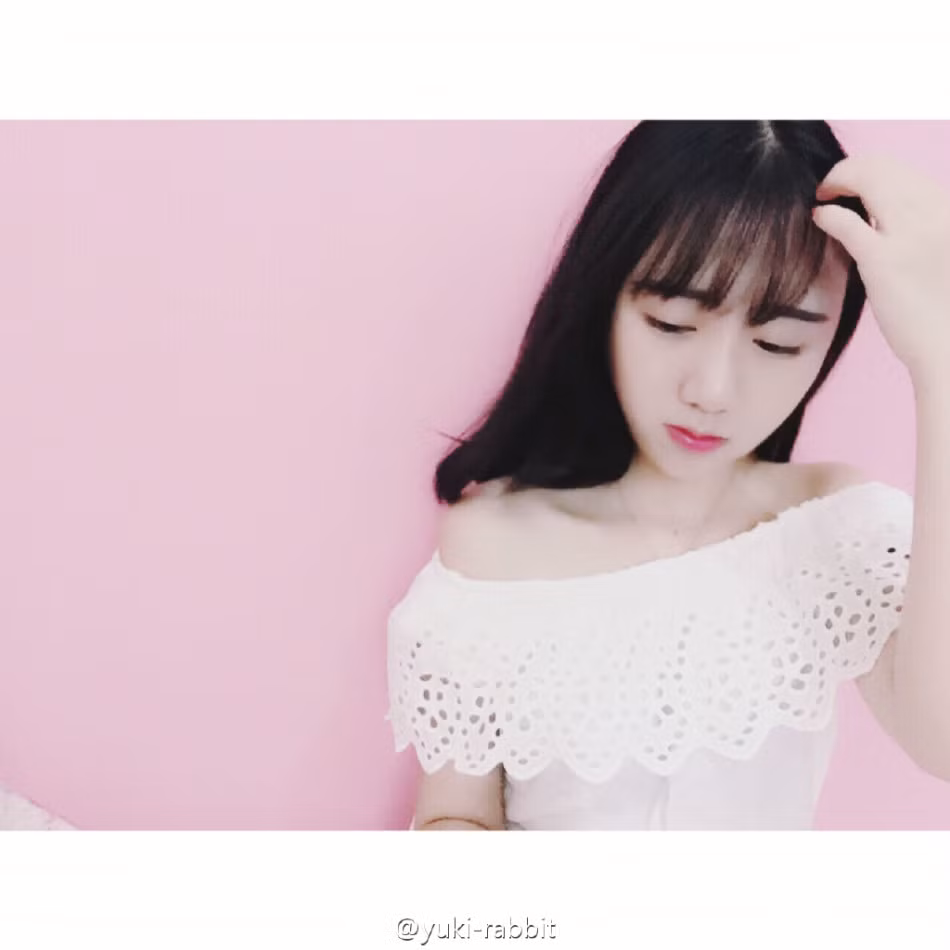 Yuki sở có khuôn mặt rất ngây thơ và trong trắng khiến cư dân mạng ngất ngây.