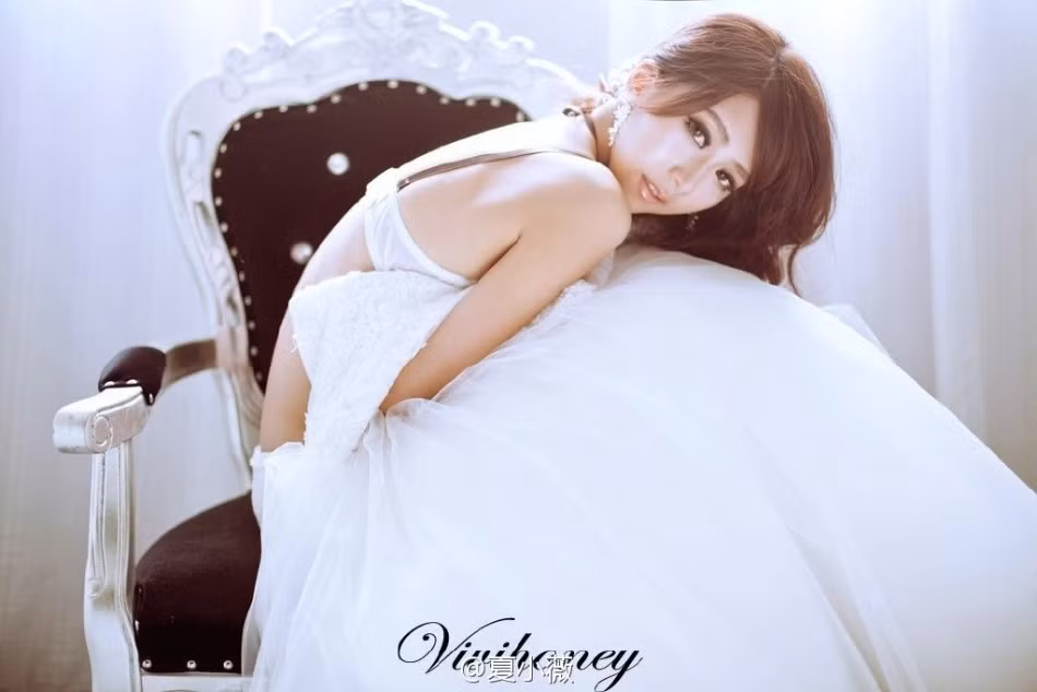 Nhờ có thân hình chuẩn và khuôn mặt dễ thương, nữ sinh này thường xuyên được mời làm người mẫu ảnh.