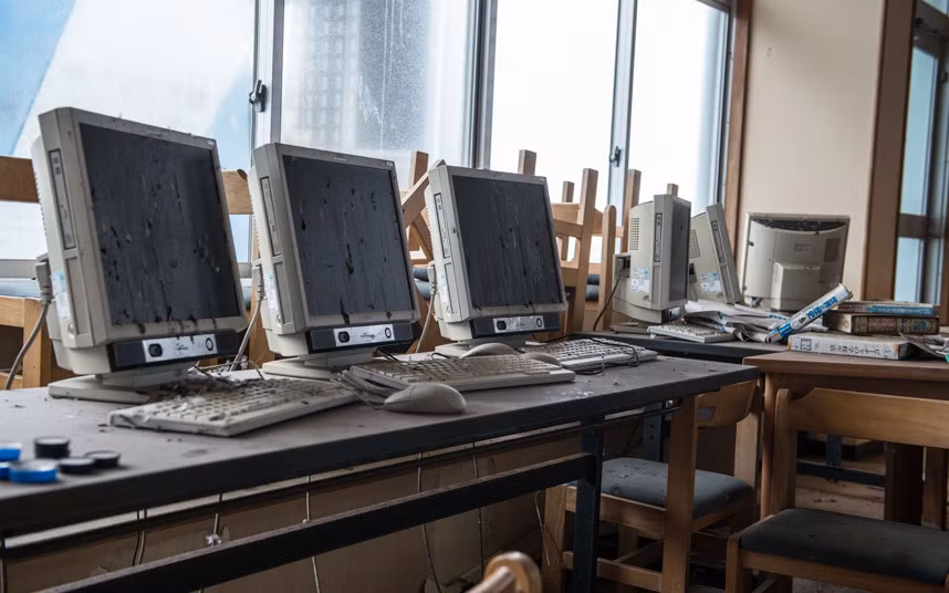 Những chiếc máy tính không được sử dụng suốt 4 năm.